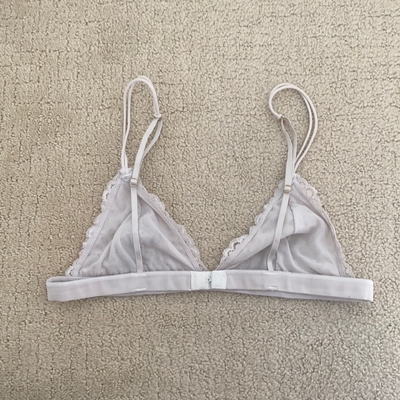 Urban Outfitters lace bralette - Picture 2 of 4